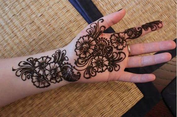Floral Mehndi For Front Hand Simple Bridal Mehndi Designs