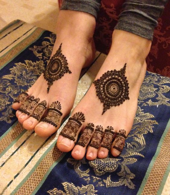 Splendid Design On Feet Bridal Foot Mehndi Designs Mehndi