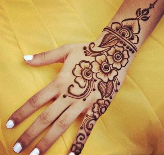 Simple Circular Mehndi Design Bridal Arabic Mehndi Designs