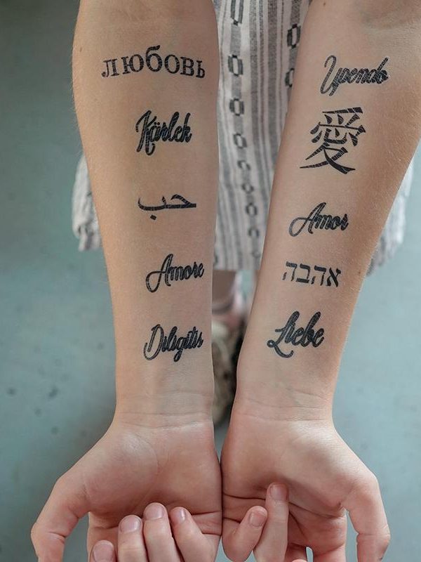 Micro lightning bolt tattoo by Melanie Benyahya  Tattoogridnet
