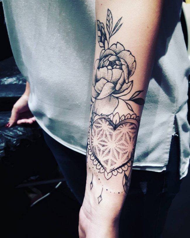 Arm tattoos ladies Snake Tattoo