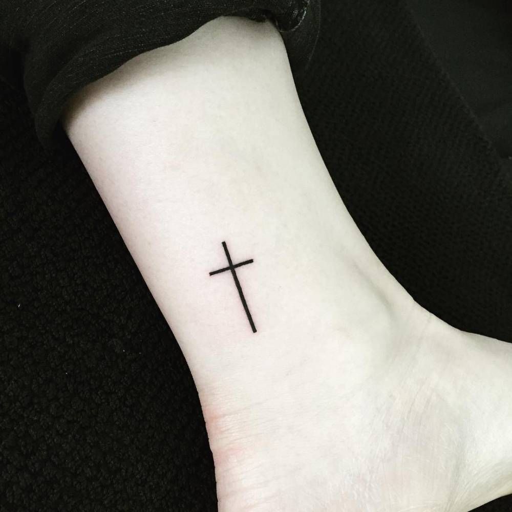 225 Best Cross Tattoo Designs with Meanings