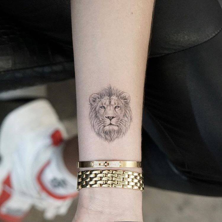 Perfect Small Lion Tattoo - Small Lion Tattoos - Small Tattoos - MomCanvas